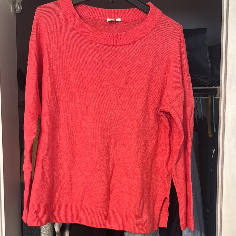 GAP Coral Crew Neck Sweater